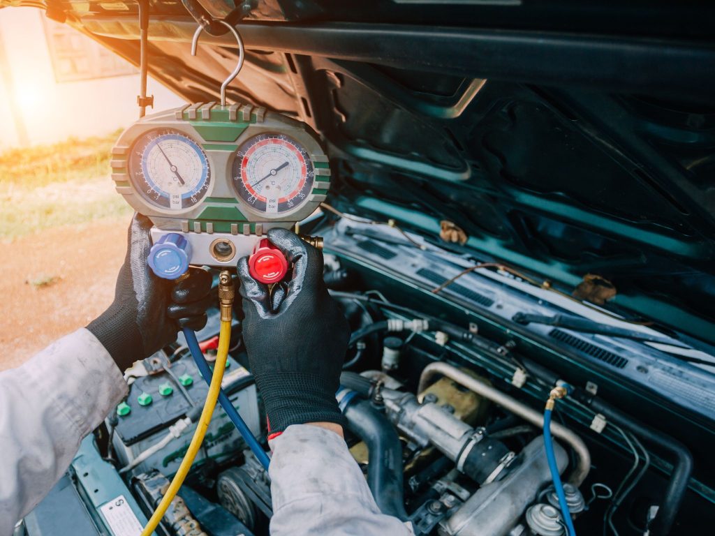 how-lyons-diesel-maintenance-can-help-your-hydraulic-leaks